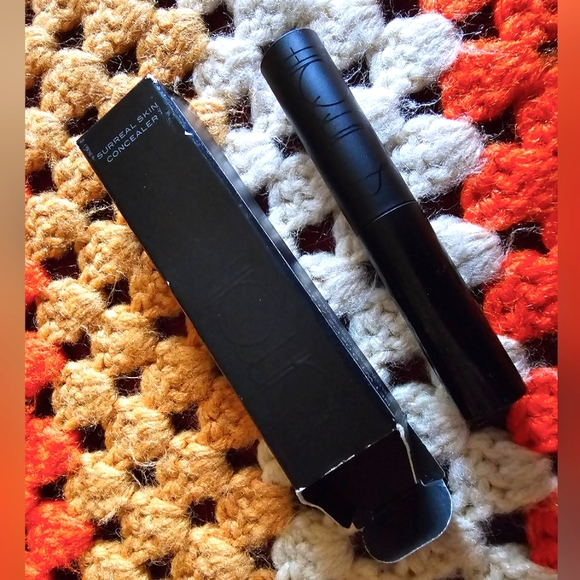 Brand new Surratt Surreal Skin concealer shade 1 Very Fair Pink Undertones - Picture 4 of 4